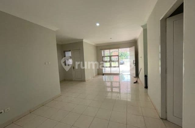 Rumah di Legenda Wisata. 2 Lantai, Lokasi Dalam Cluster