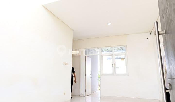 Rumah di Citra Grand, Lokasi Dalam Cluster