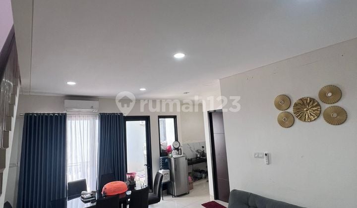 Rumah Di Citra Grand Cbd, Siap Huni