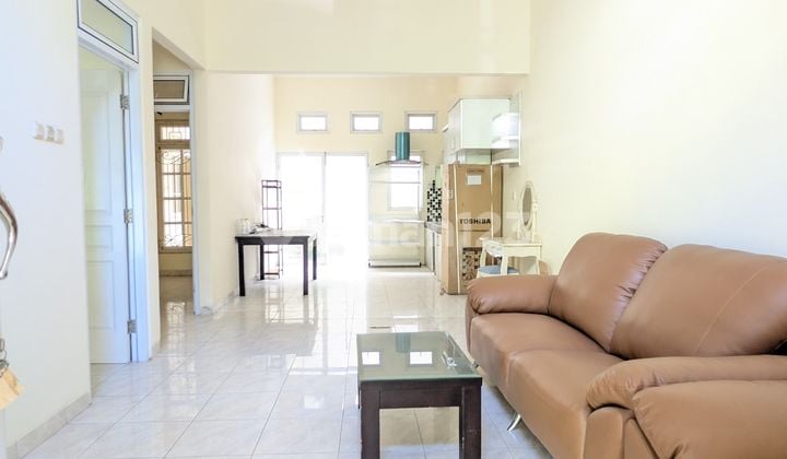 Rumah di Citra Grand, Murah, Masih Ada Halaman Belakang