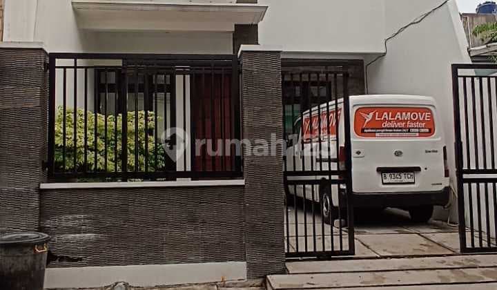 Rumah di Rawamangun, Lokasi Strategis, Harga Menarik