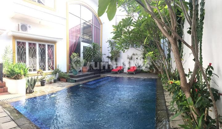 Rumah Mewah Di Raffles Hills, Private Pool