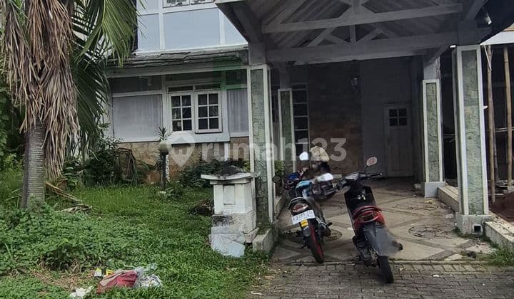 House in Kota Wisata, Cheap, Needs Renovation