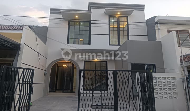 Rumah 2 Lantai Lokasi Favorit Mulyosari, Dekat Sutorejo, Dekata Dharmahusada Mas, Bhaskara, Pakuwon City, Babatan Pantai, Lebak, Pantai Mentari, Merr, Galaxy Mall, Dekat Dharmahusada, Kertajaya, Manyar, Manyar Kertoadi Baru