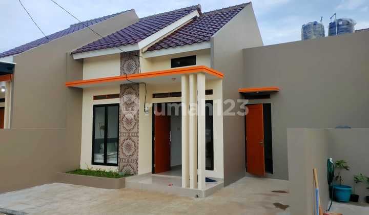 Rumah Strategis di Jl. H. Saenan Bebas Banjir Sawangan Depok