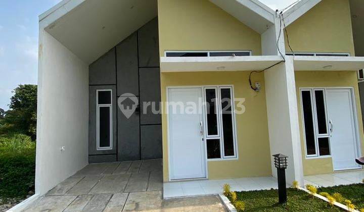 Rumah Strategis di Pasir Putih Dekat Pintu Tol Sawangan Siap Huni