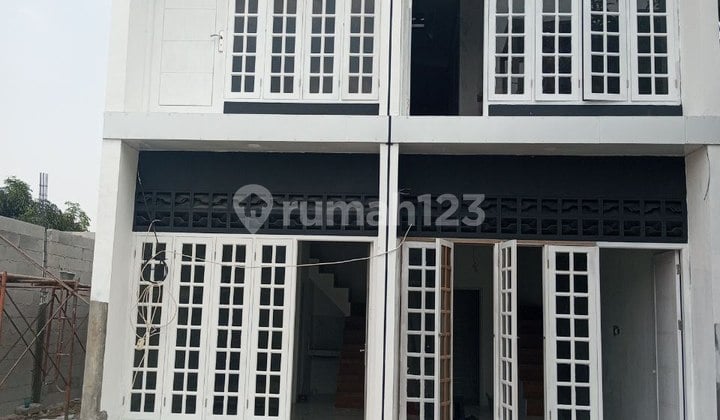 Rumah 2 Lantai di Kramat Jati Dekat Area Pusat Perbelanjaan