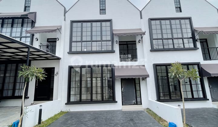 Rumah 2 Lantai Ala Eropa di Bogor Dekat Area Transportasi