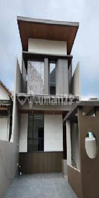 Rumah Modern Mewah Di Setraduta , Sayap Pasteur Bandung Kota