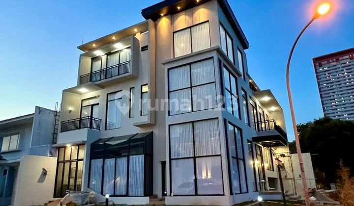 Rumah Mewah Bangunan Mandiri Sutera Victoria - Alam Sutera