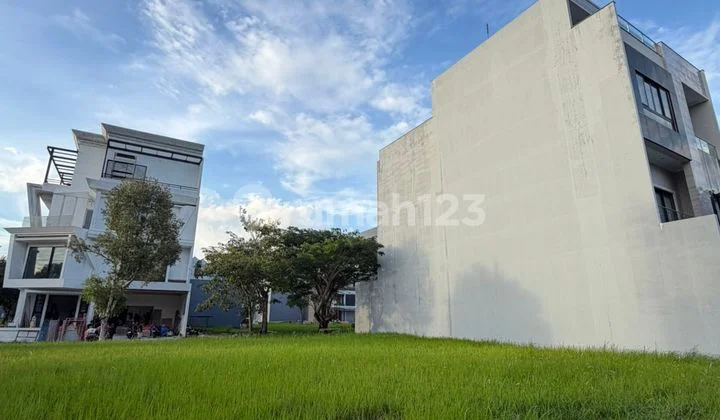 For Sale Rare Lake-Facing Lot Australia Ebony Green Lake City