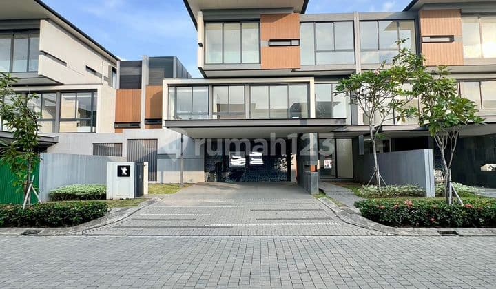 Unit Bagus Harga Terbaik! Rumah Rasa Villa! Lyndon Navapark - BSD