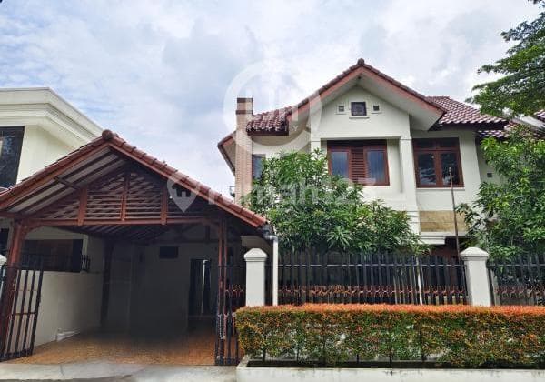 Rumah Cantik Siap Huni di Raffles Hills, Cibubur, Depok.