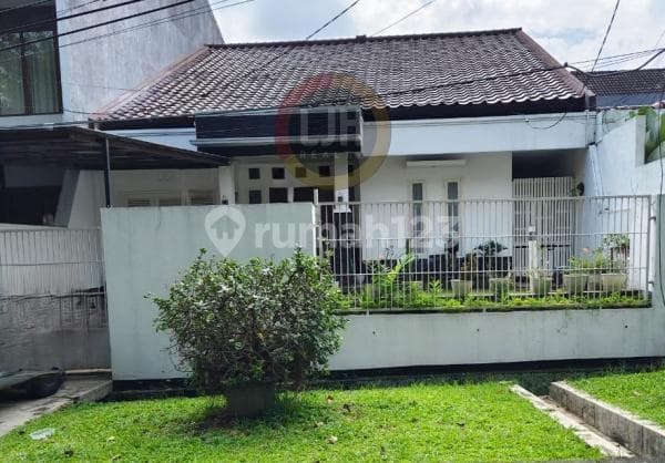 Beautiful House in a serene neighborhood in Lebak Bulus, South Jakarta