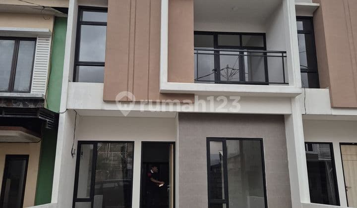 Rumah 2 Lantai bisa KPR di Kirana Residen Ciater Tangsel