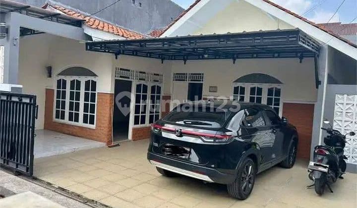 Rumah Secondary Murah Akses Mobil Tanah Luas di Cijantung Jaktim