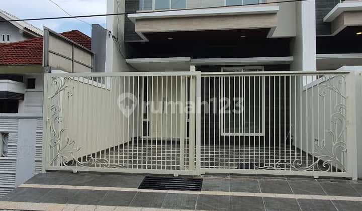 Dijual Rumah Baru Gress di Manyar Kertoadi