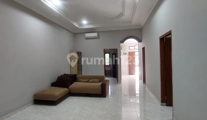 Dijual Rumah di Duta Garden. Ukuran 8X22m Bebas Banjir