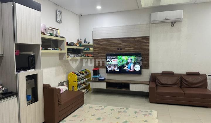 Semi-Furnished Golf Lake House