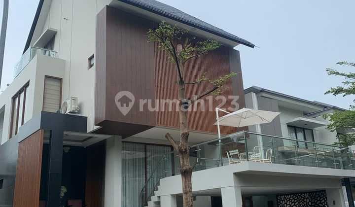 Corner House Well-Maintained Semi-Furnished In Bintaro Jaya Cluster