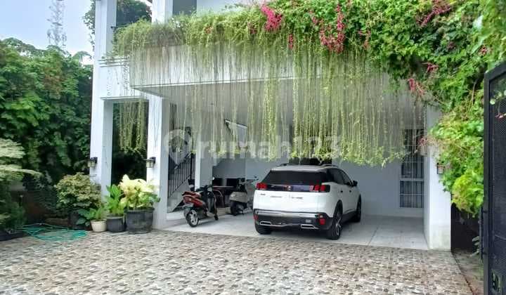 Rumah Asri Lingkungan Aman Bebas Banjir di Bintaro Sektor 9