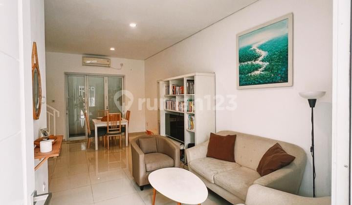 Rumah 2 Lantai Semi Furnished Di Graha Raya Bintaro Jaya