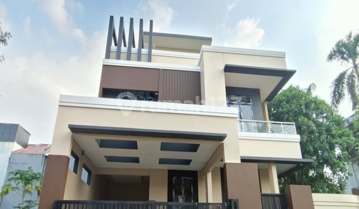Rumah Pojok BSD Siap Huni Full Furnished Dekat Stasiun