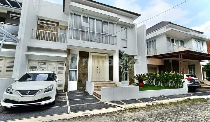 Semi-furnished house near Bintaro Plaza and KRL station.