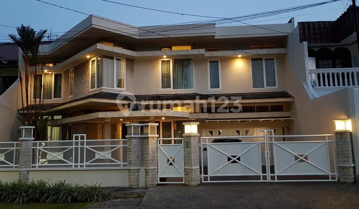 Ready-to-Occupy House in Cempaka Putih, Central Jakarta, Price Reduced