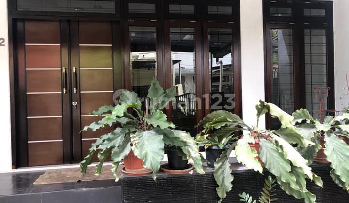 Rumah Pondok Indah Siap Huni Semi Furnished