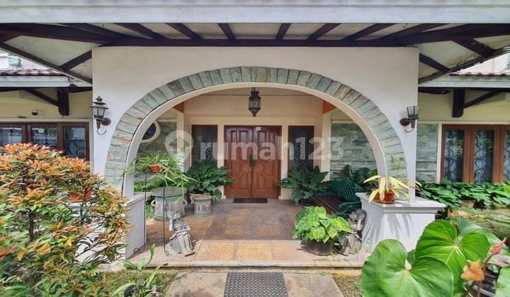 Rumah 2 Lantai Lokasi Dekat MRT Cilandak Jakarta