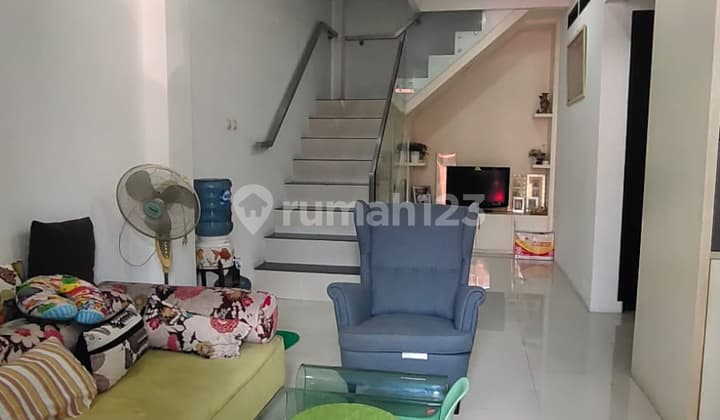 Rumah Di.sektor 9 Bintaro.jaya.harga Murah Dibawah 2m