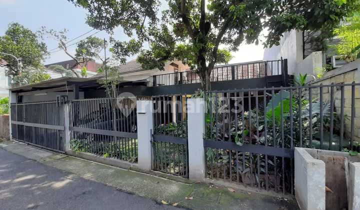 Rumah Lokasi.strategis Dekat MRT Kebayoran Baru
