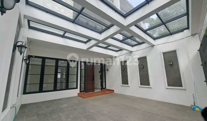 Rumah Baru Dengan Kolam Renang Dekat Mrt Lebak.bulus.bintaro.