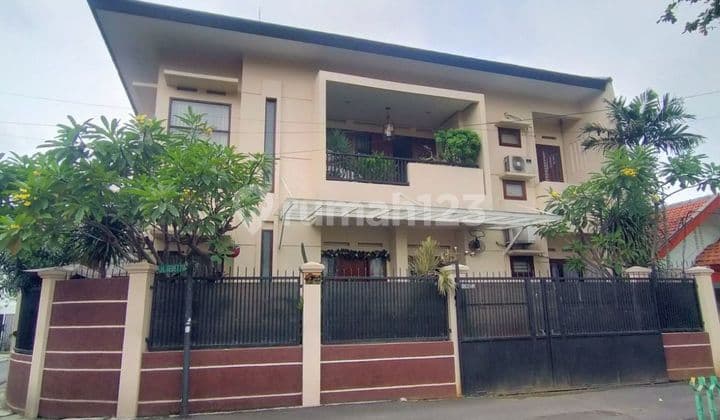 Rumah Pojok Tebet Timur ********.furnished