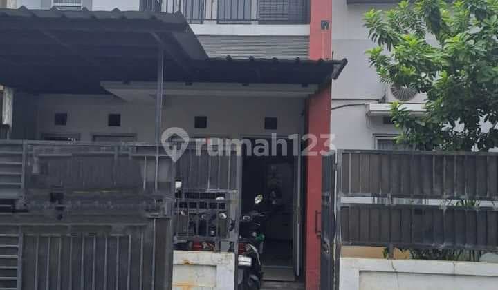 Needs Minor Renovation Near Ciledug Toll Road, Larangan, Tangerang City.