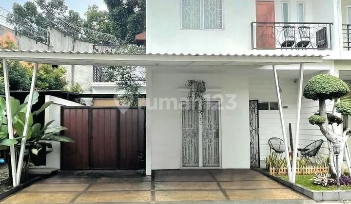 Rumah Hoek Semifurnished.dekat Tol Bintaro.sektor 9