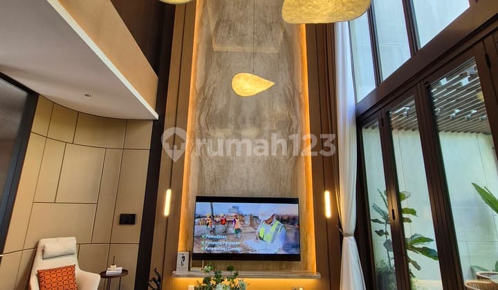 Brand New 3 Storey in The Springs at Gading Serpong. Near Toll Access.