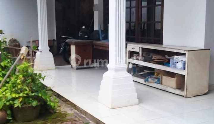 Rumah Lama Strategis Di Kesehatan Dkt Petojo, Harmoni, Tomang