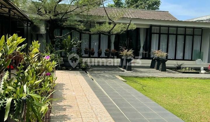 Bonus Land with Building Near BSD, Easy Access, Modern Market, Negotiable.