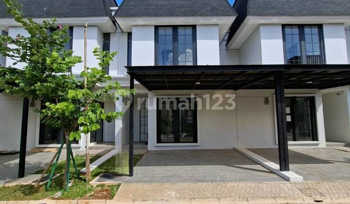 Modern Classic House with Good Air Circulation, Located in Bintaro