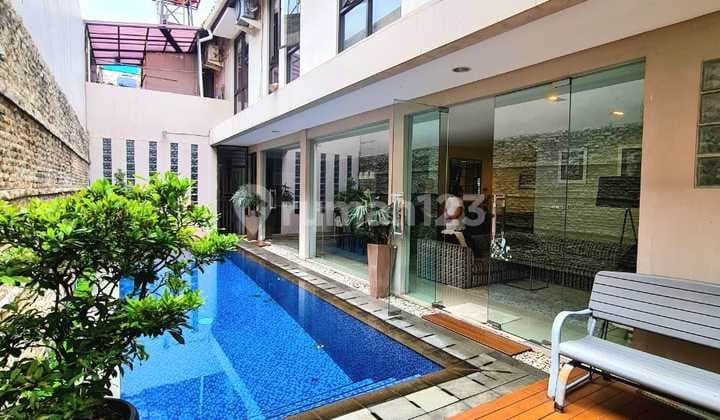 Modern Minimalist House With Private Swimming Pool in Ciputat