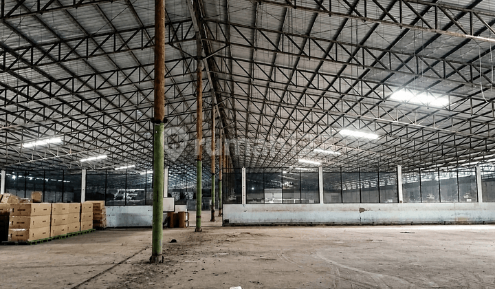 Available for Rent Warehouse Ready 8,326 Square Meters