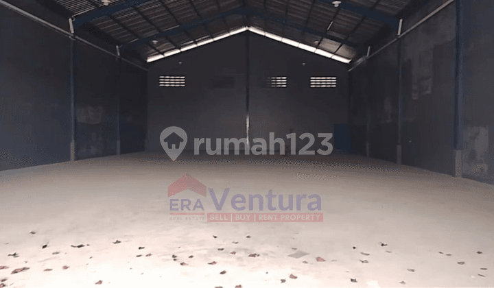For Rent: Warehouse & Commercial Land in the Center of Pasuruan City