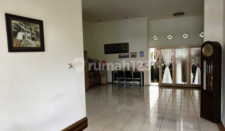 For Sale House in Central Surabaya on Jl Tangkuban Prahu, Near Arjuno, Tunjungan