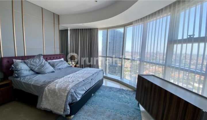 For Rent (Disewakan) One Icon Apartment 3 BR with Private Lift, Plaza Tunjungan