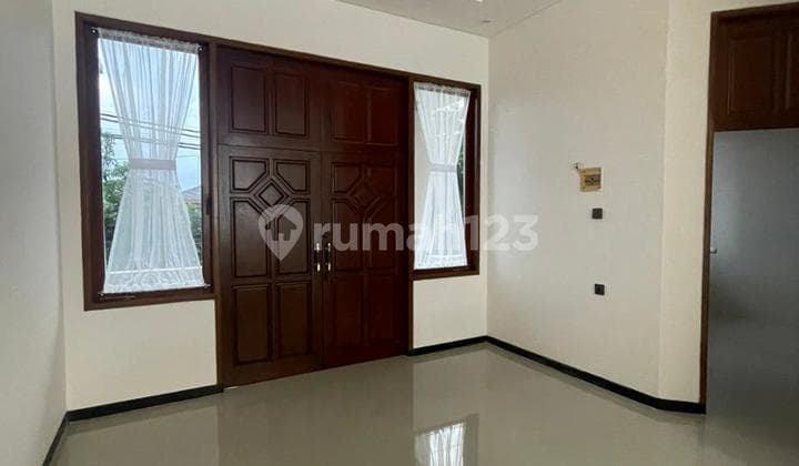 Ca935 Dijual Rumah 2 LT Mewah Cakep Furnished Strategis SHM di Dharmahusada
