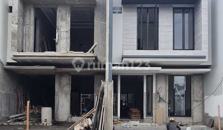 VG248 DIJUAL RUMAH BARU MURAH SHM DI MANYAR KERTOADI