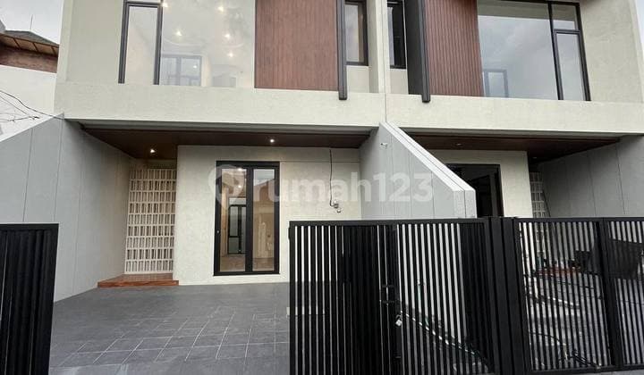 Ca934 Dijual Rumah Baru Siap Huni Cakep Strategis SHM di Klampis Semolo Timur