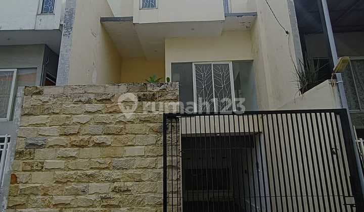 Ca925 Dijual Rumah 3 Lantai Siap Huni Murah Dekat Universitas di Semolowaru Surabaya